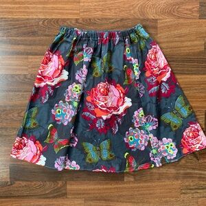 NWOT Whimsy Skirt Grey w Pretty Butterfly Flower Print Sz XS summer lightweight